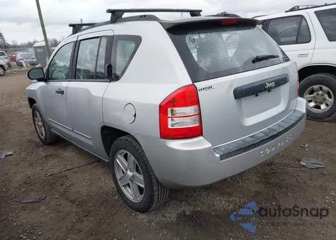 2009 Jeep Compass Sport z USA, uszkodzony, nr VIN 1J4FT47B79D102833